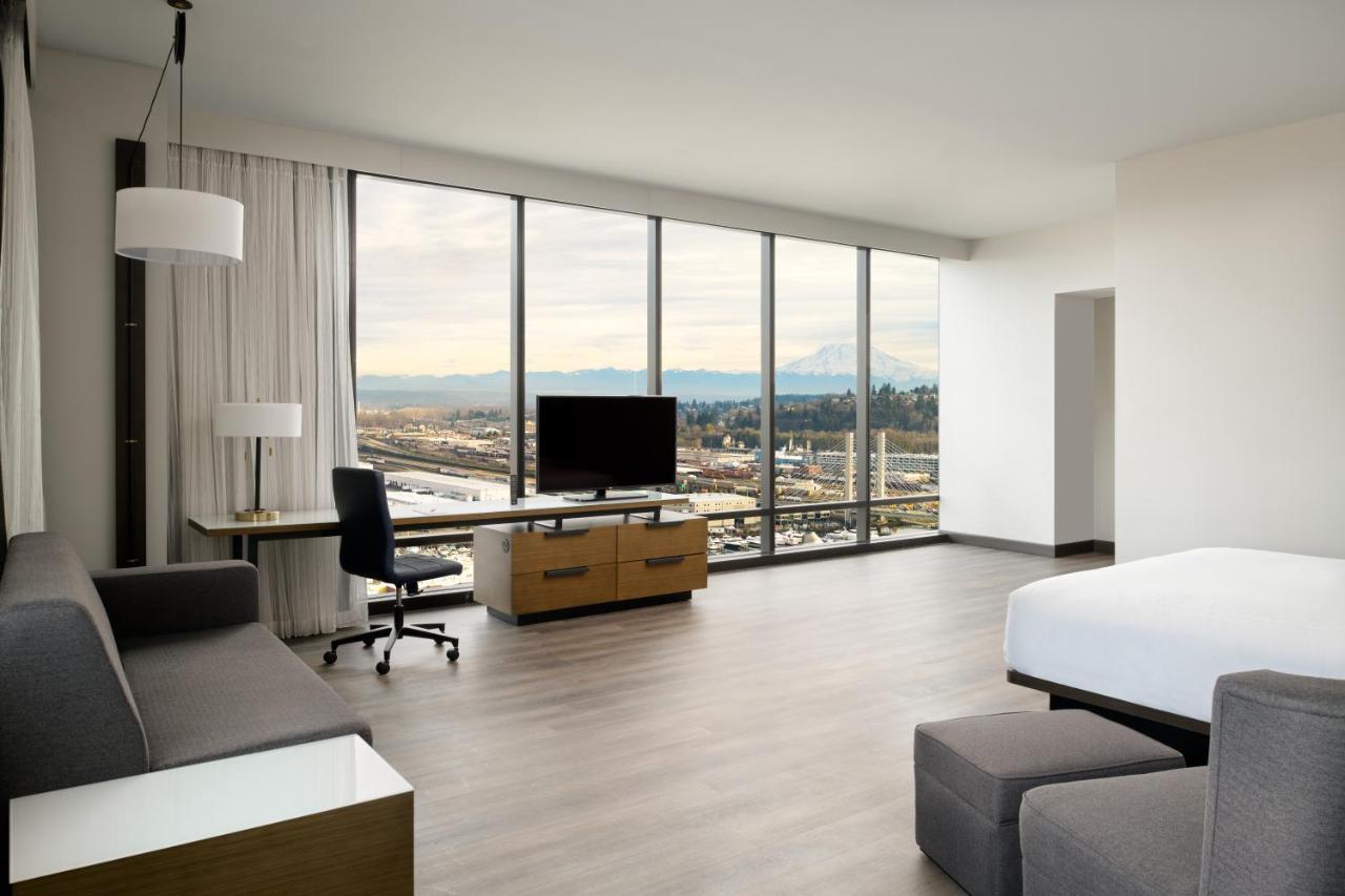Marriott Tacoma Downtown Hotel Exterior photo