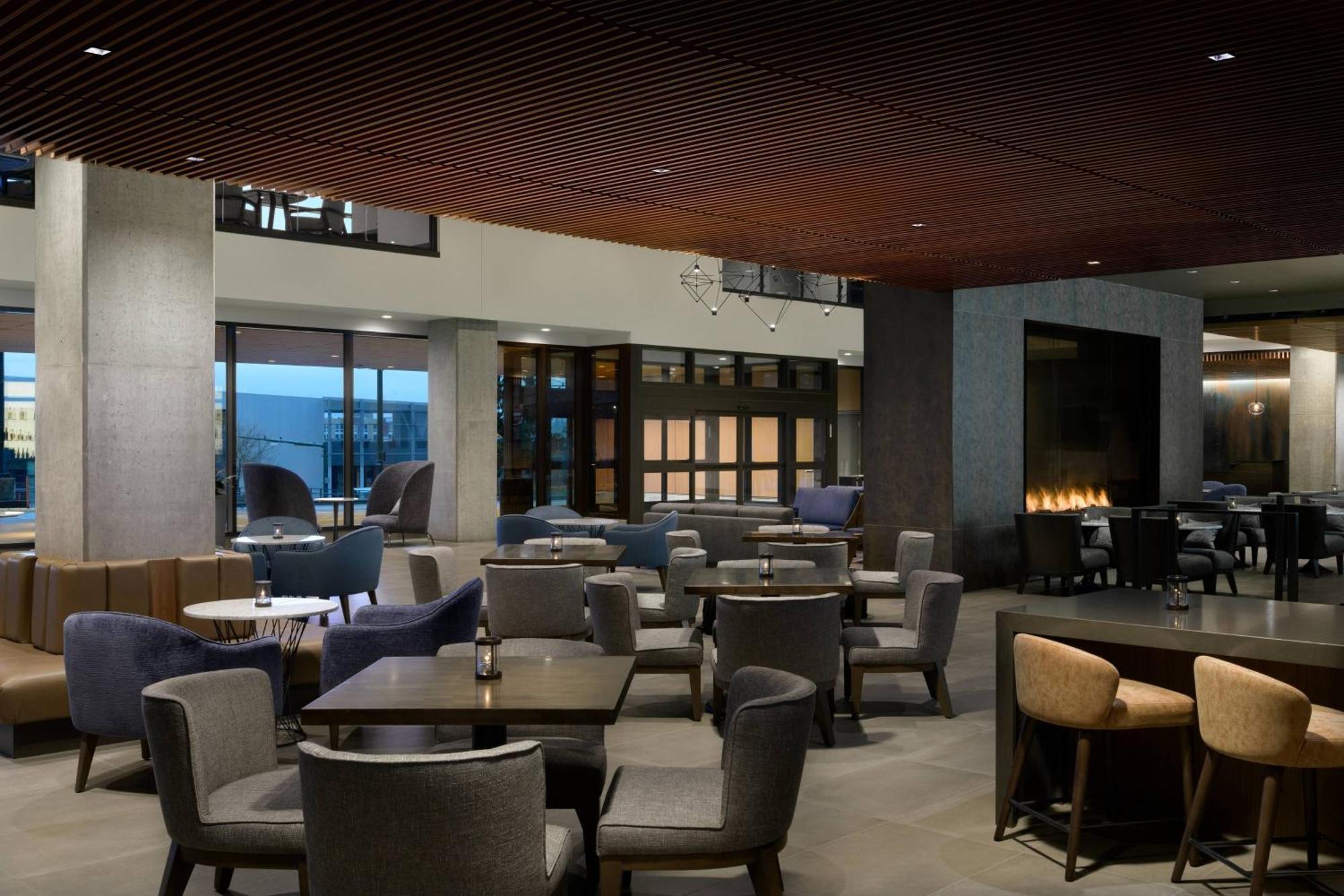 Marriott Tacoma Downtown Hotel Exterior photo